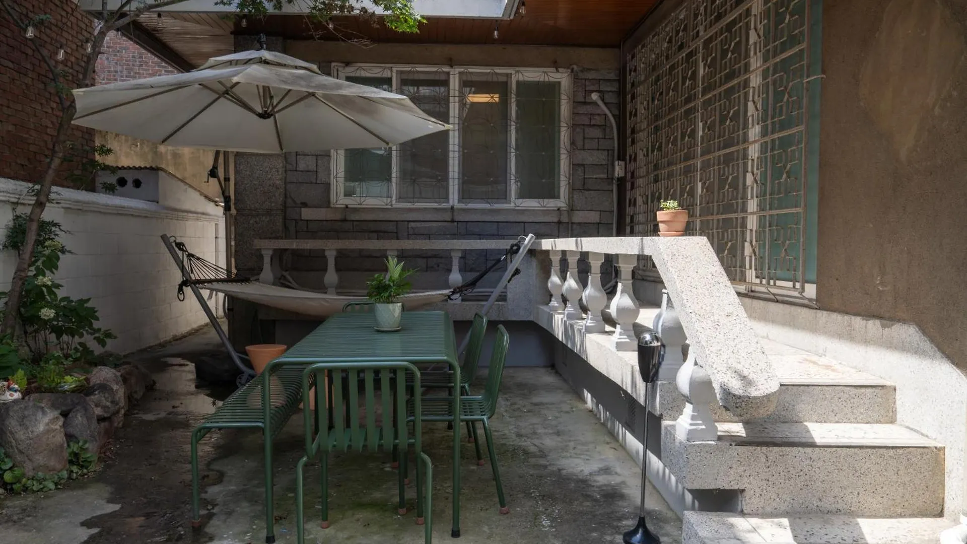 Отель Manoa Garden Сеул